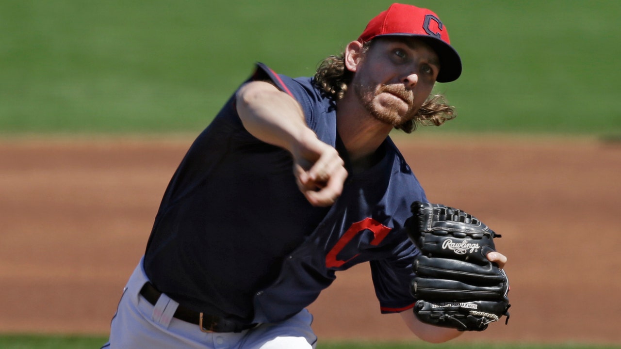 Tomlin goes five for Tribe in 2-2 tie